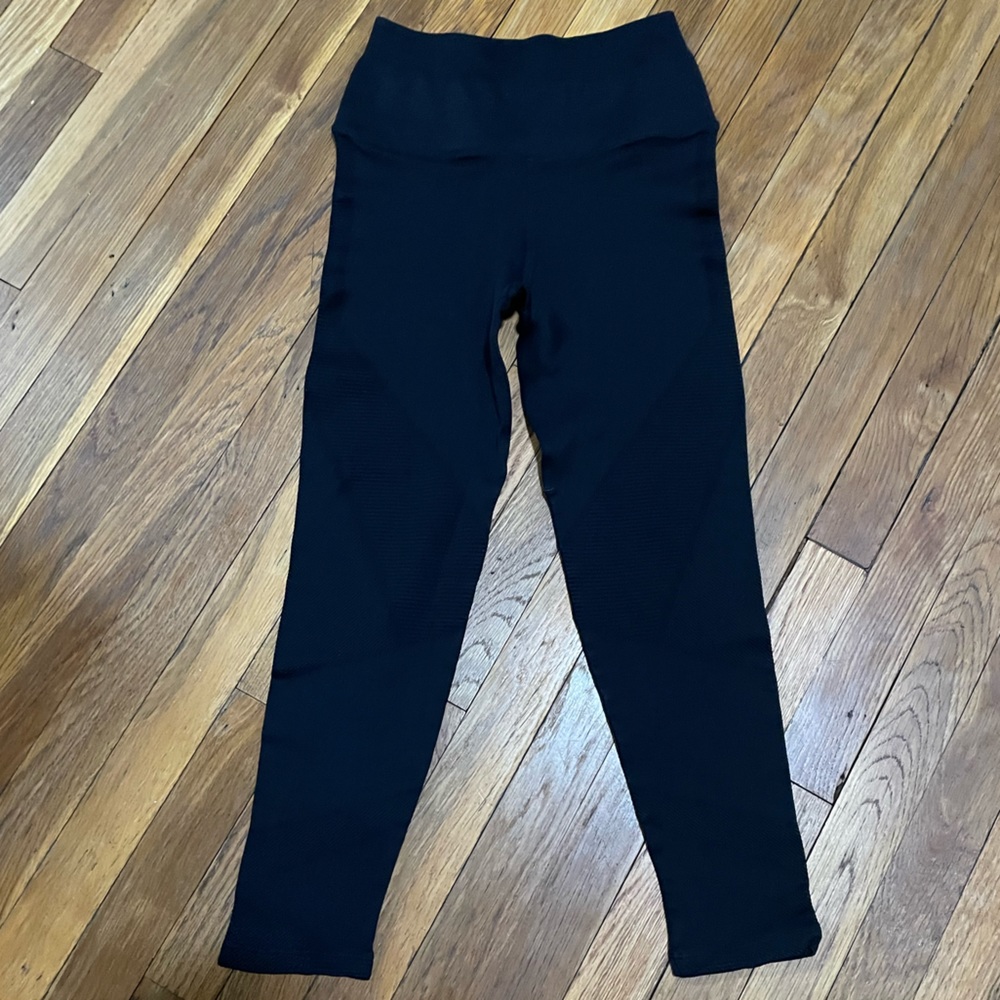 Nux nwot women’s capris workout pants…